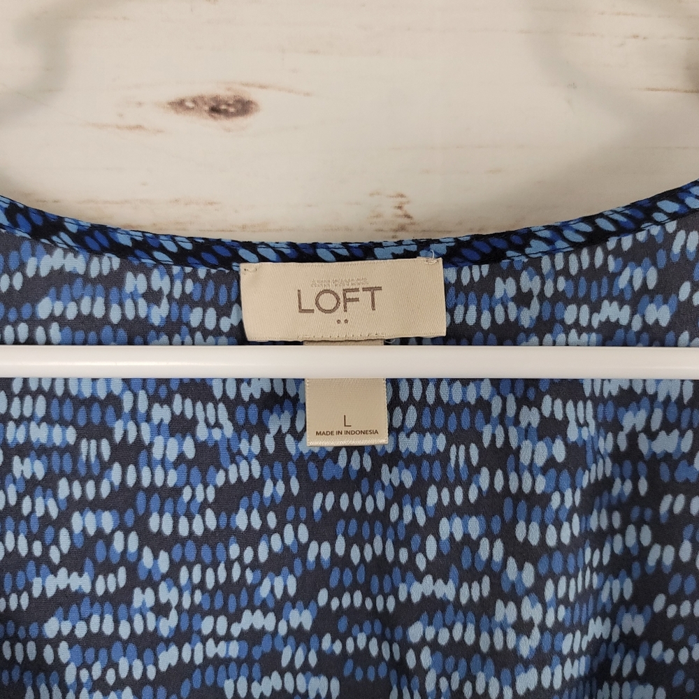 Loft | Sleeveless Ruffle Graphic Print Top - Picture 3 of 6